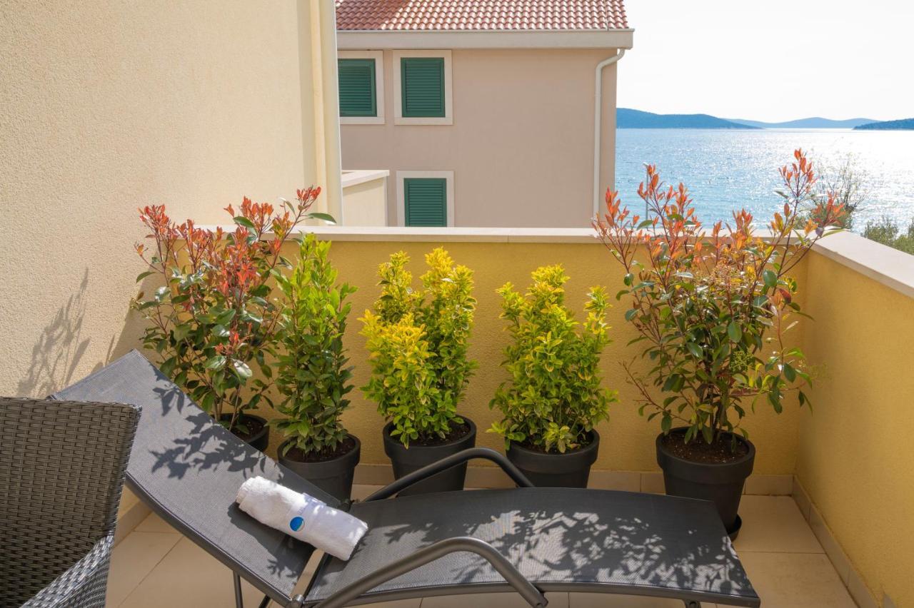 Beach Apartments Marijana Водице Екстериор снимка