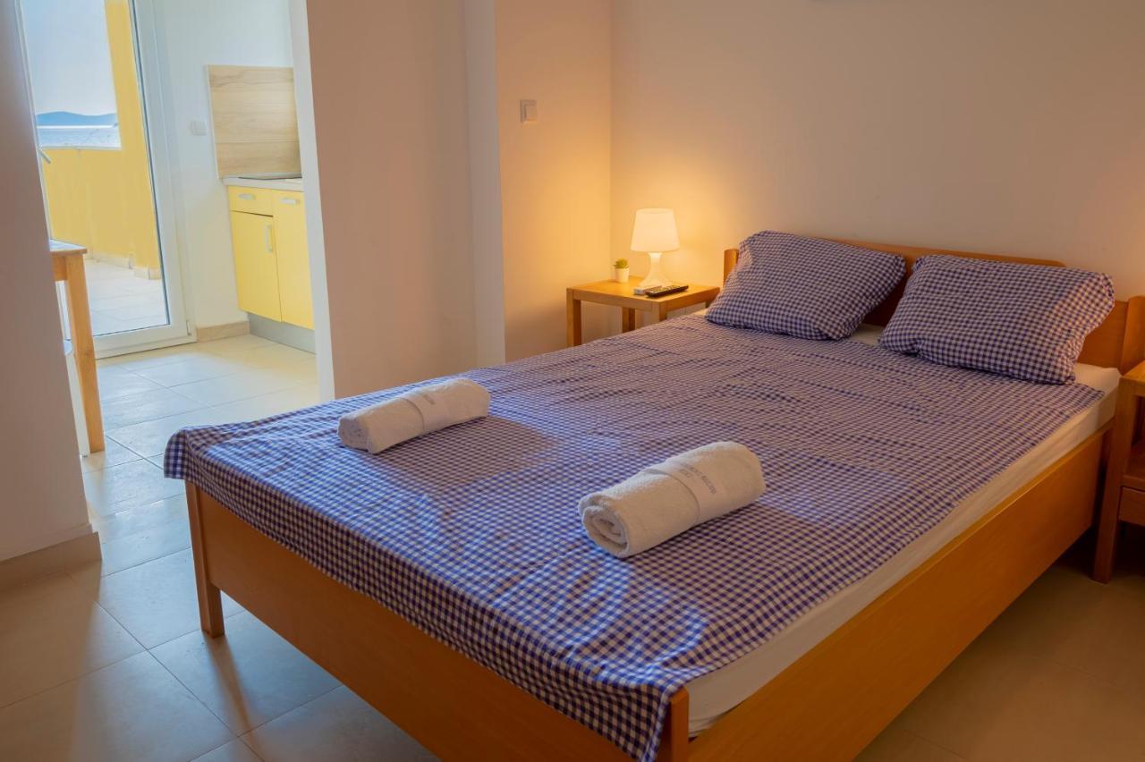 Beach Apartments Marijana Водице Екстериор снимка
